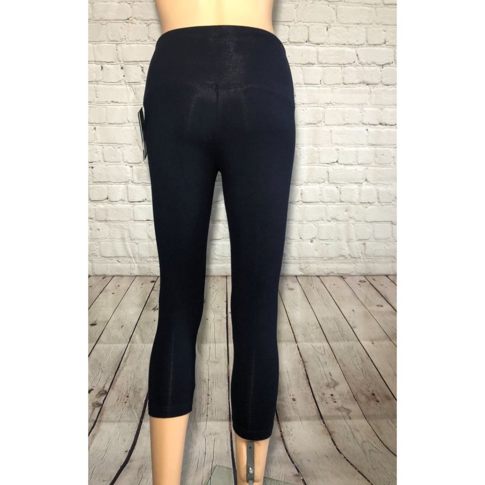LYSSE‎ NWT Lycra stretch slimming capri Small